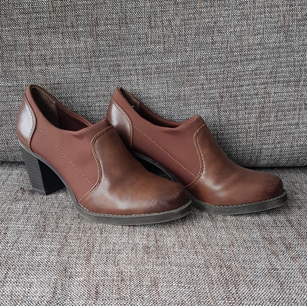 NATURALIZER Chocolate Brown Leather Heeled Booties